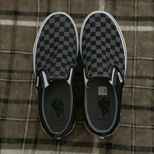 TRENDY CHECKERBOARD VANS!! VERY CHIC
